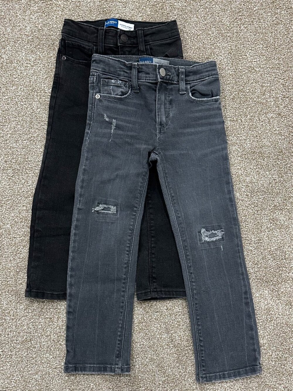 Old Navy Karate Skinny Jeans with 360 stretch - Toddler size 5T - Gray and Black
